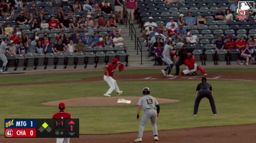 Cooper Kinney singles on a line drive to right fielder Austin Hendrick. Kenny Piper scores.