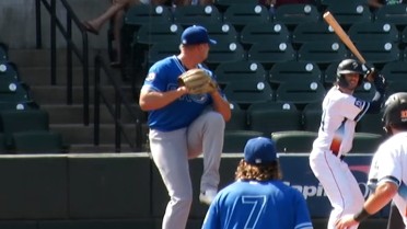 Blake Treinen throws scoreless inning in rehab start
