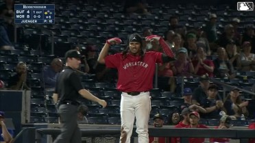 Jhostynxon Garcia races for his third triple