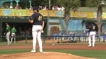 Nick Hull spins five no-hit frames with 8 K's