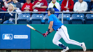Luke Stevenson doubles (17) on a sharp line drive to center fielder Gage Harrelson. Jonny Farmelo scores.
