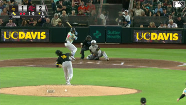Darren Baker singles on a line drive to left fielder Yolmer Sánchez. Will Brennan scores. Diego Velasquez to 2nd.