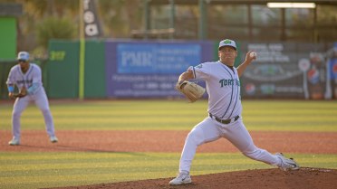 Tortugas Lose Late Lead, But Rally for Ten-Inning Triumph
