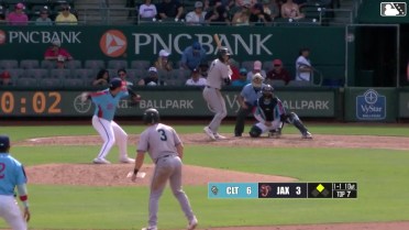 Jacob Gonzalez homers (4) on a fly ball to right field. Oliver Dunn scores.