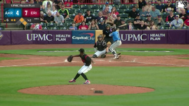 Juan Benjamin singles on a line drive to center fielder Brett Callahan. Joe Lampe scores. Alex Mooney to 3rd.