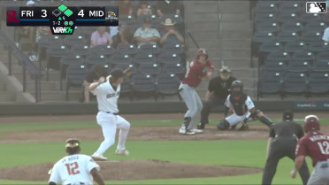 Rafe Perich singles on a line drive to right fielder Devin Taylor. Max Wagner scores. Frainyer Chavez to 3rd.