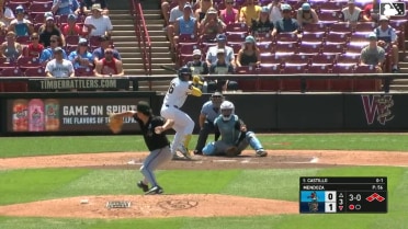 Luis Castillo walks. Braylon Payne scores. Daniel Dickinson to 3rd. Eric Bitonti to 2nd.