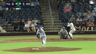 Casey Yamauchi grounds into a double play, second baseman Taylor Young to first baseman Jake Gelof. Cameron Leary scores. CJ Rodriguez out at 2nd. Casey Yamauchi out at 1st.
