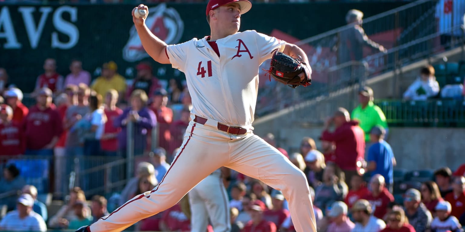 Arkansas Baseball on X: BOBBY DOUBLES  / X
