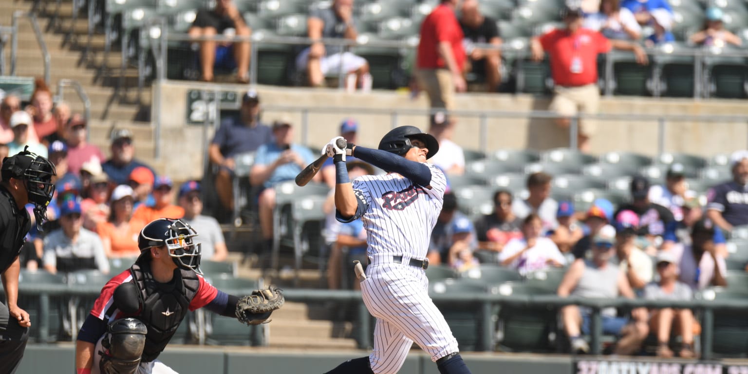 Who are Oswaldo Cabrera's parents and what is their nationality? Origin and  family heritage of Yankees prospect explored