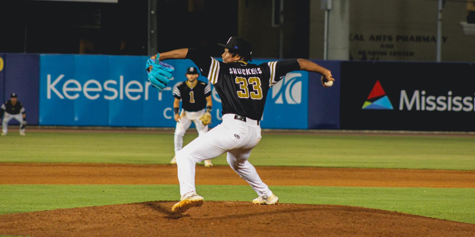 Wahoos Fall Short To Shuckers In Saturday Slugfest 