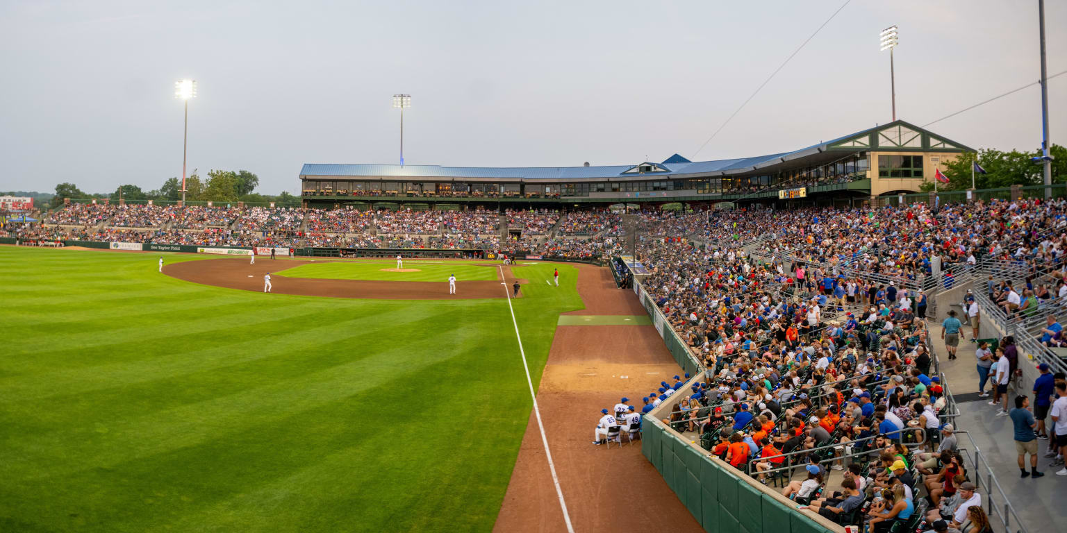 Indianapolis Minor League baseball team vs. Iowa Cubs photos