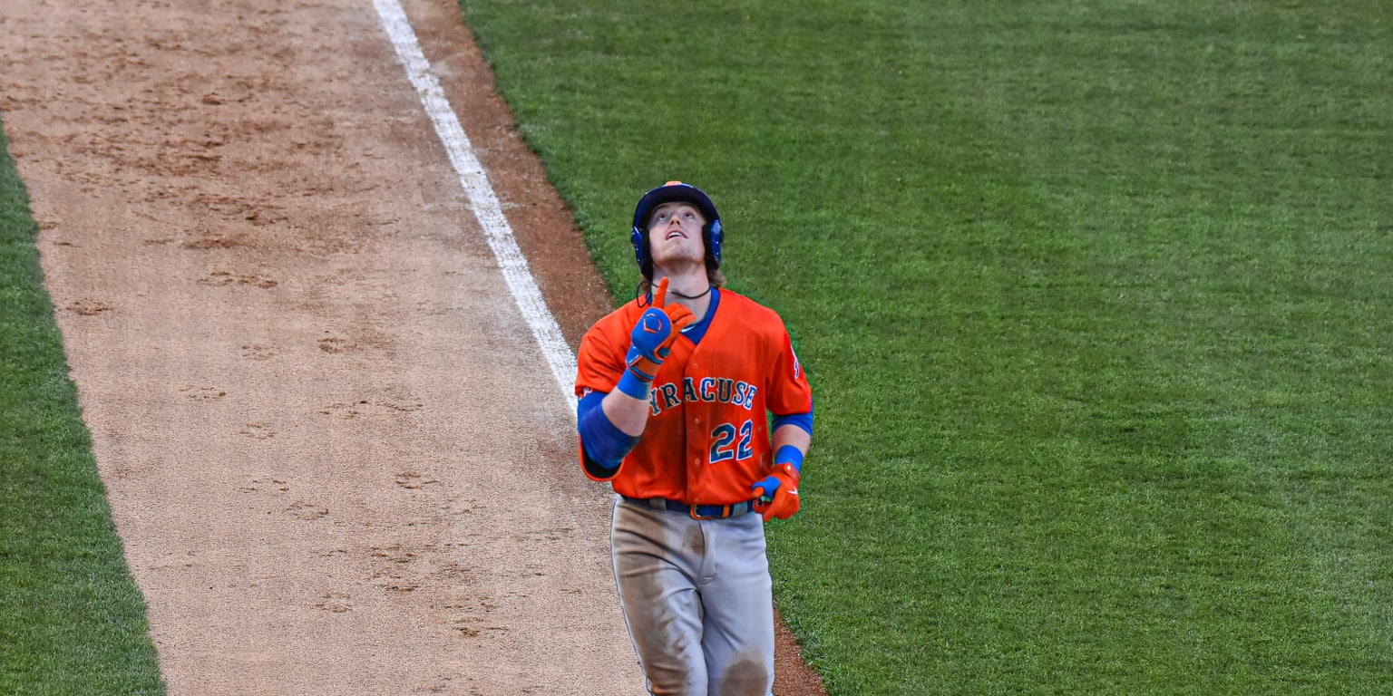 Seattle Mariners' Jose Godoy draws a walk during the ninth inning