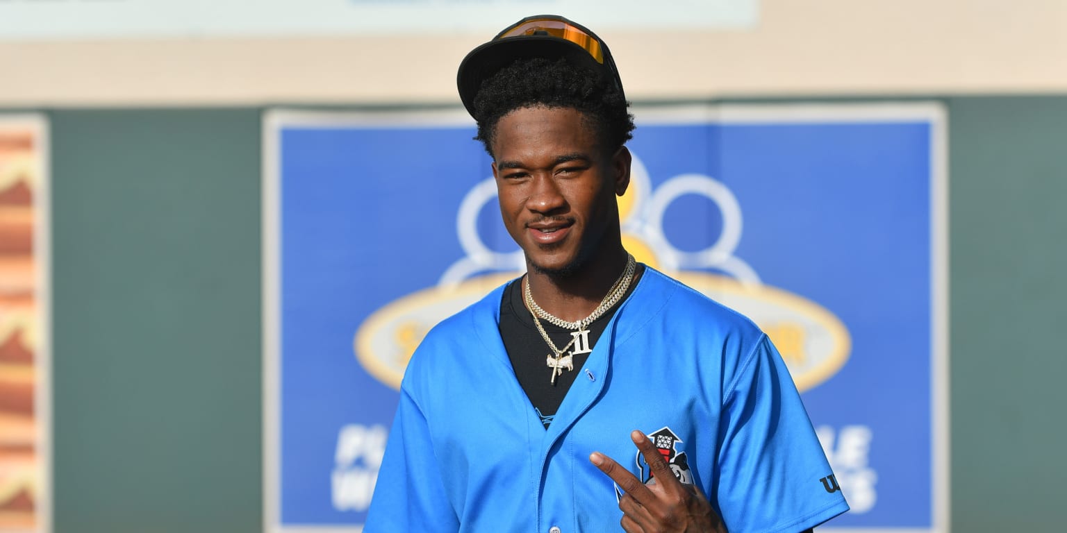 Marlins prospect Ian Lewis pulls off rare five-steal, zero-hit game