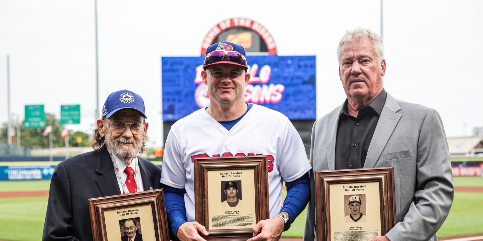 Hague promoted to Blue Jays coaching staff