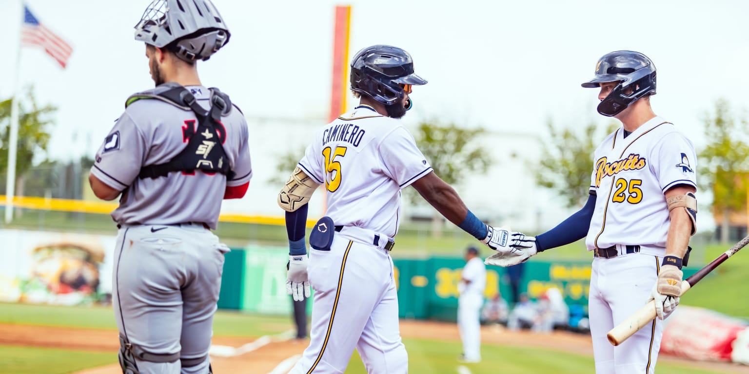 M-Braves top Pensacola Blue Wahoos 7-6