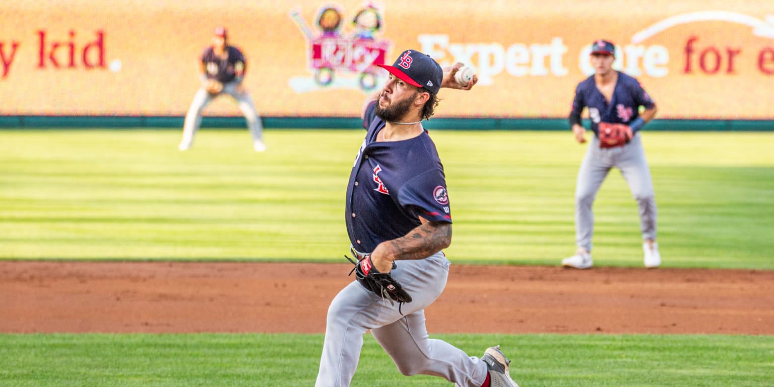 Reds' Lyon Richardson allows two HRs on first two pitches in