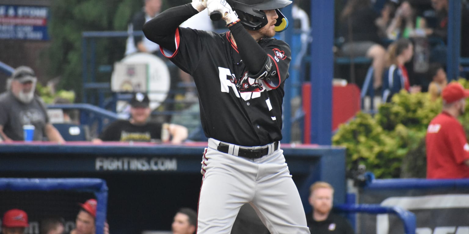 Glowenke homers, drives in four to push Squirrels past Sea Dogs | MiLB.com