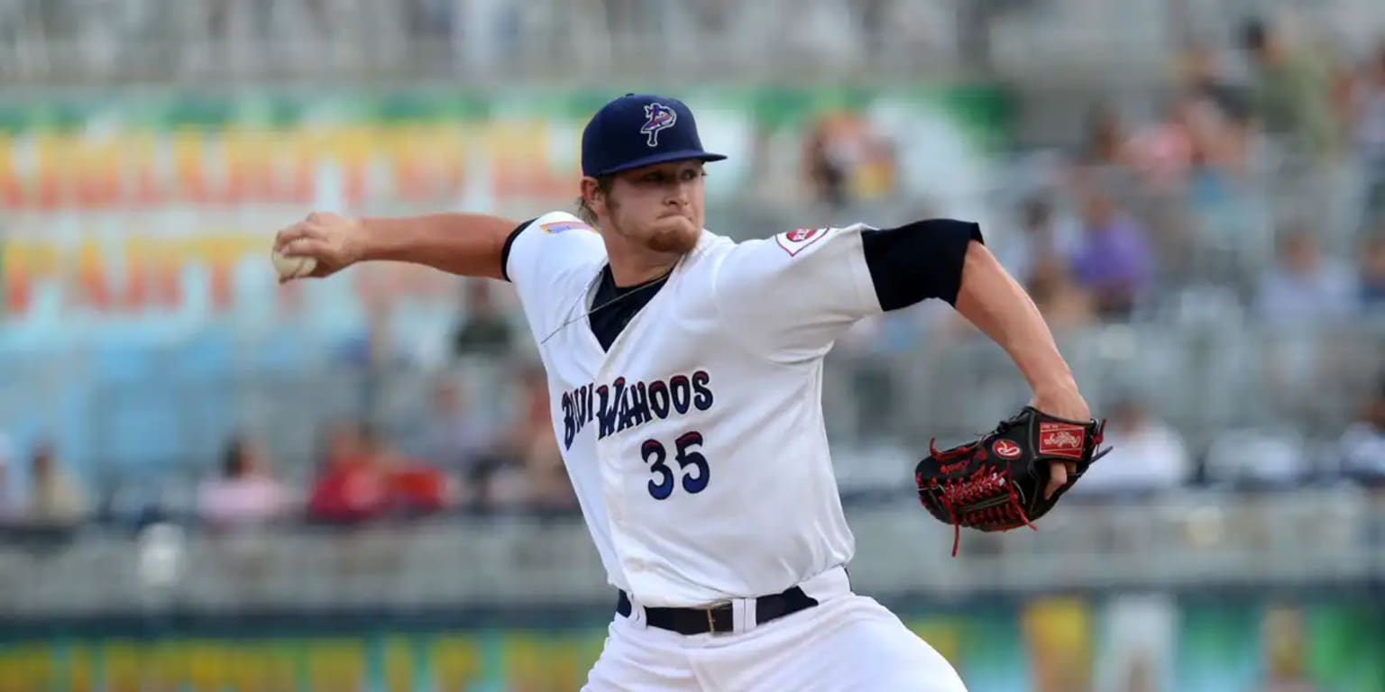 MLB: Former Gulf Breeze, Blue Wahoos' Ben Lively joins Cincinnati Reds