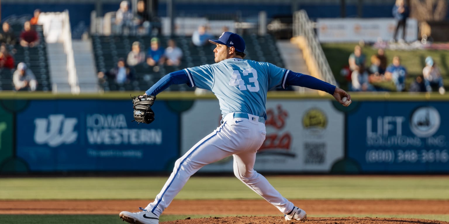 Storm Chasers Collect 13 Hits in 8-4 Win Over Bats | MiLB.com