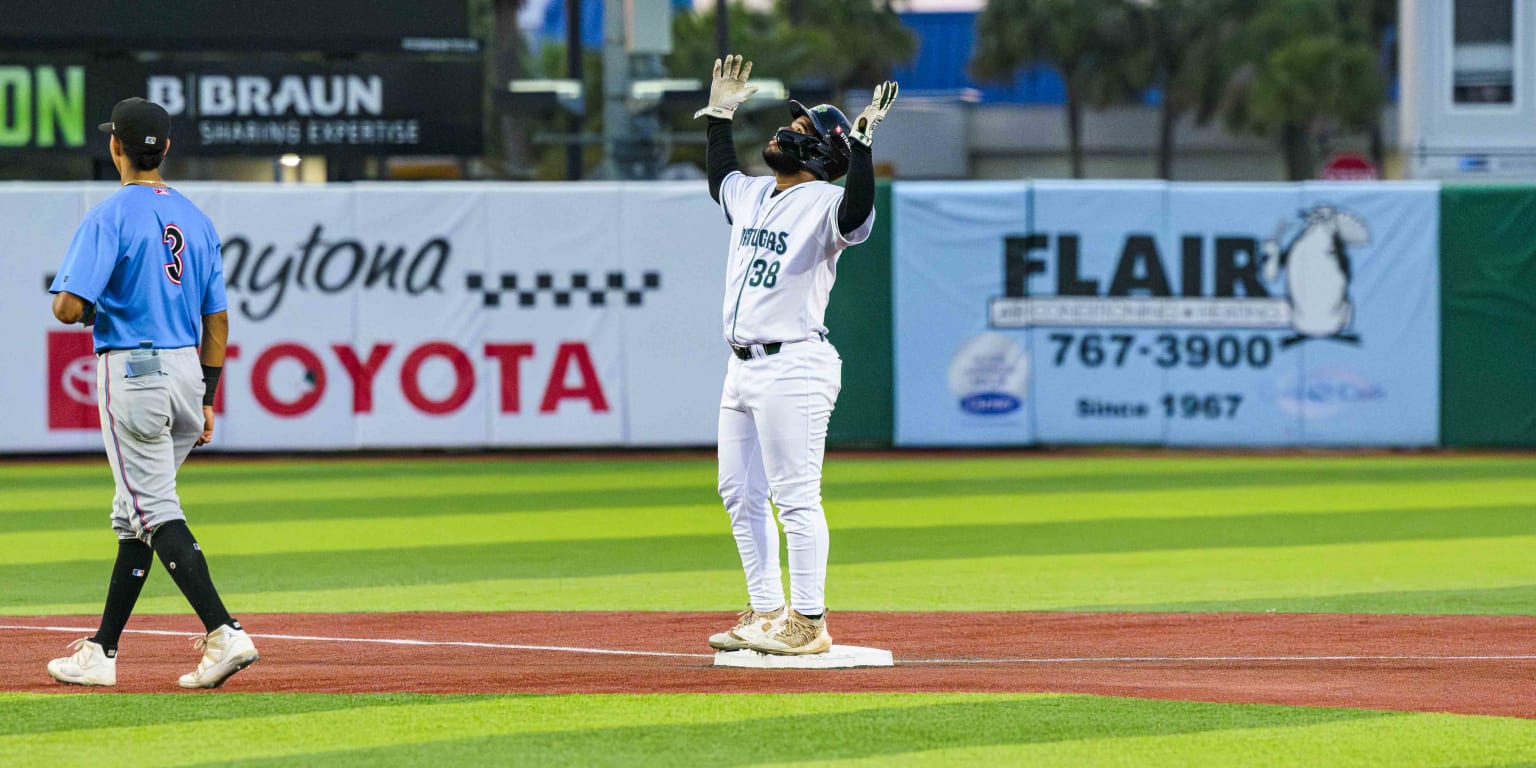 Al Reyes Reyes’ Career Night Leads Offensive Explosion to Open Second Half ...