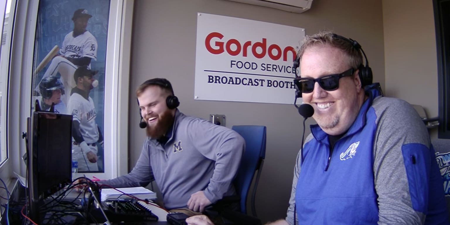 West Michigan broadcaster calls at-bat like it's the Masters - Vimarsana News
