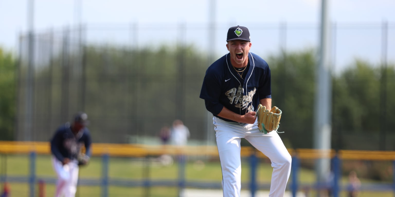 Emeralds Bats Explode for 9 Runs in Win vs Everett