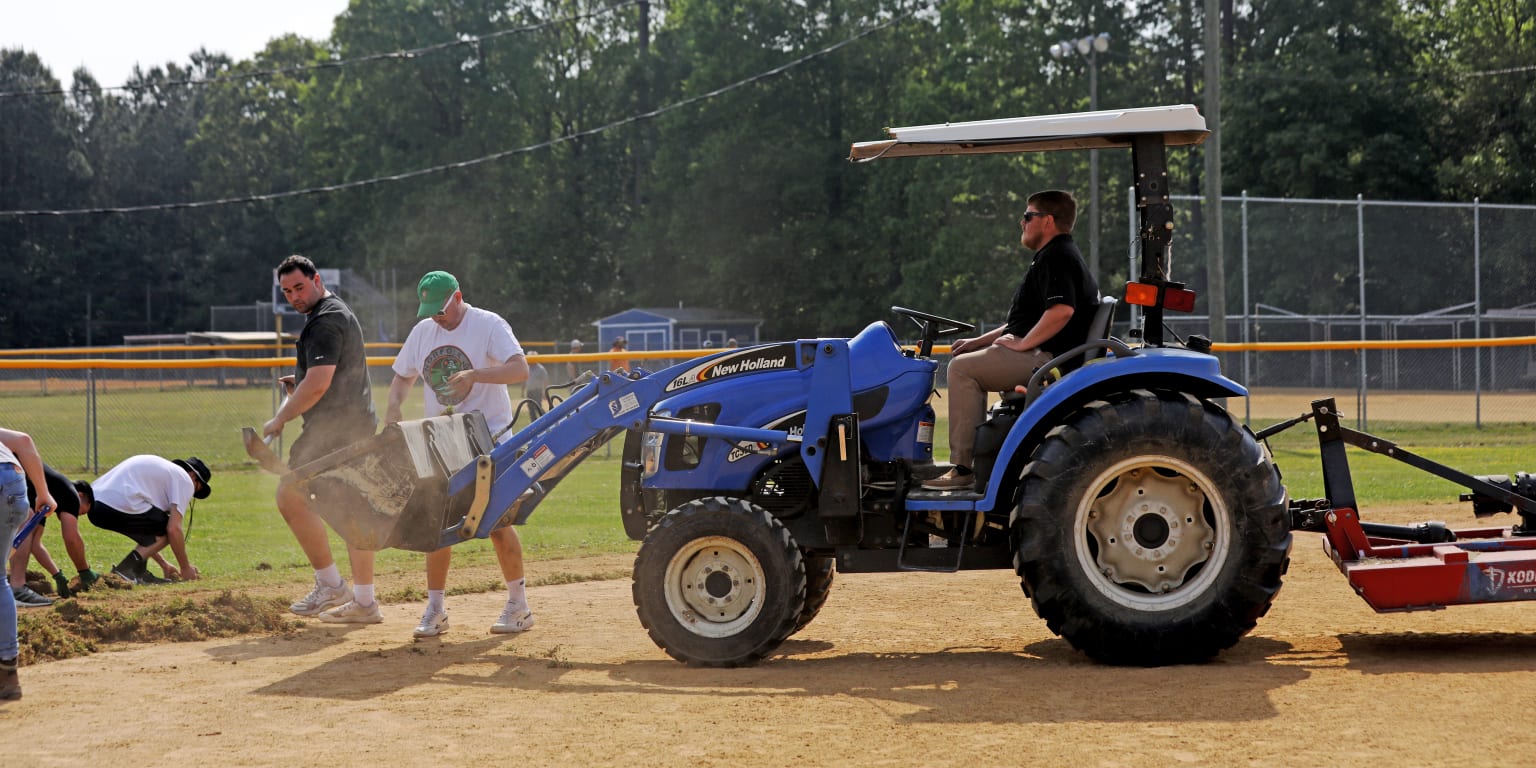 Tides ride seventh inning rally to sink RailRiders 11-3