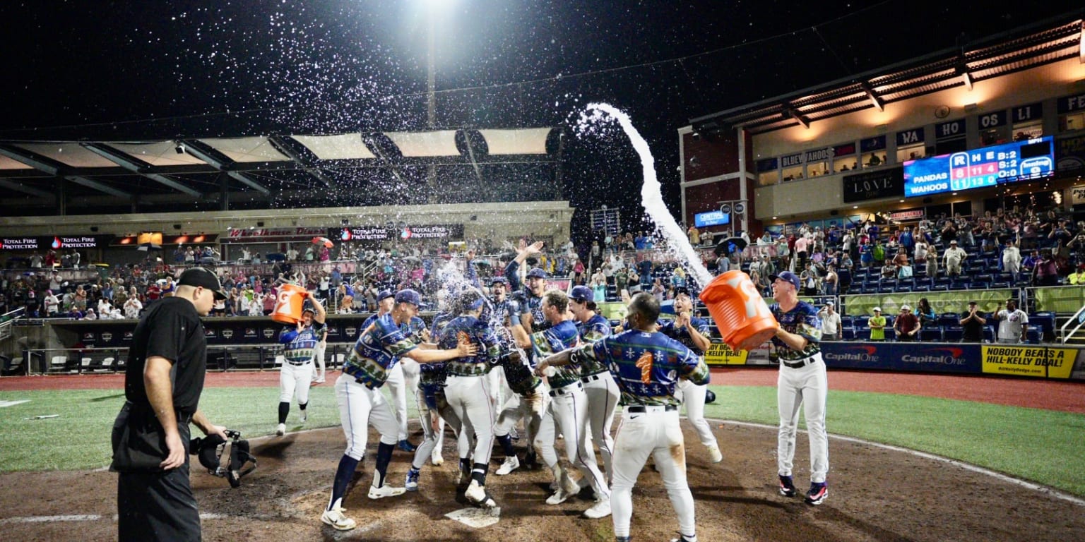 Festive 4th For The Wahoos, But Hostetler's Homer Not Enough 