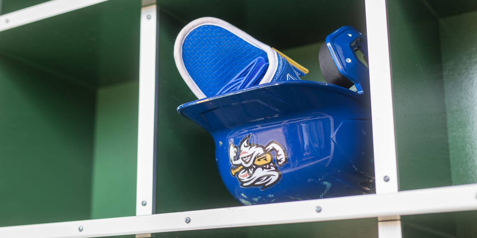 Storm Chasers Drop Season Opener in Iowa | Storm Chasers