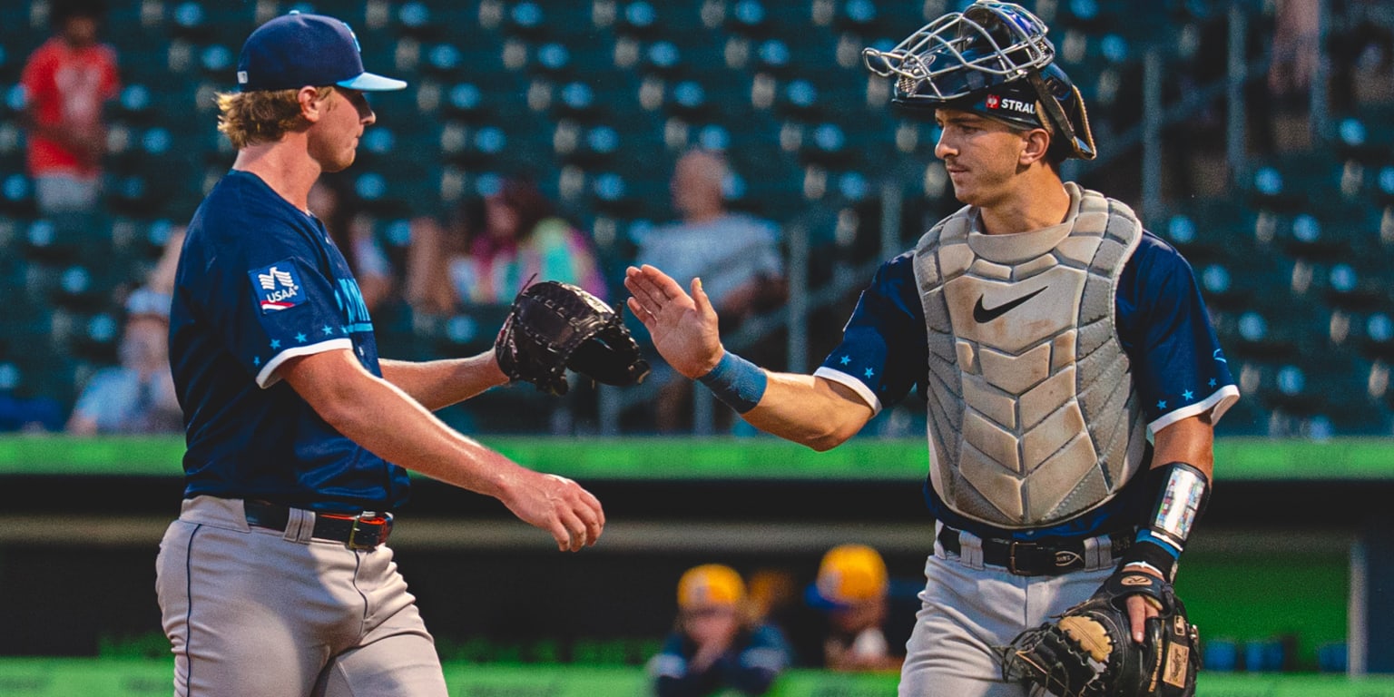 Hooks Rally in Eighth for Third Straight Win