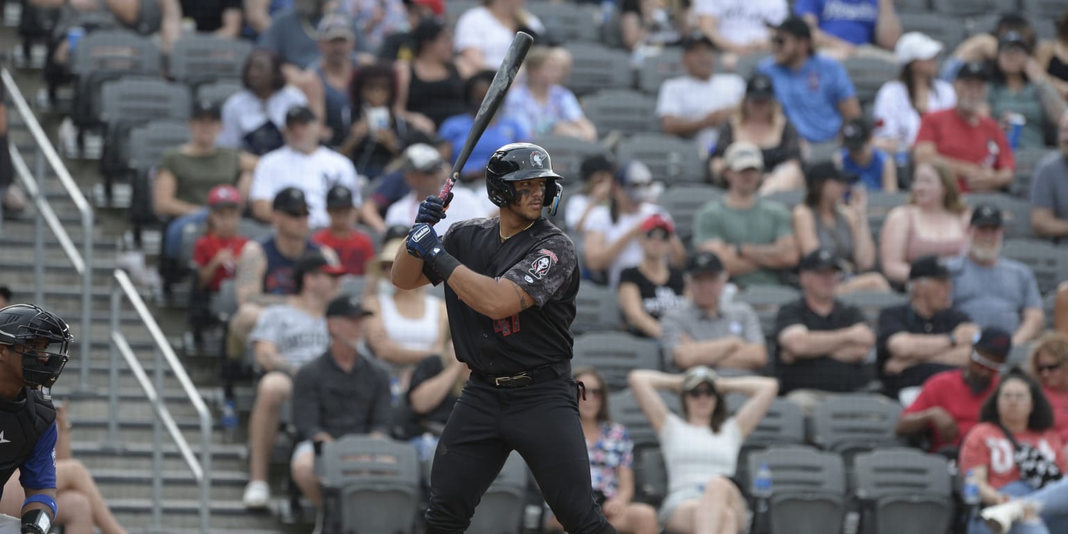 Gaston’s Clutch Double Lifts Fayetteville to Win over Cannon Ballers