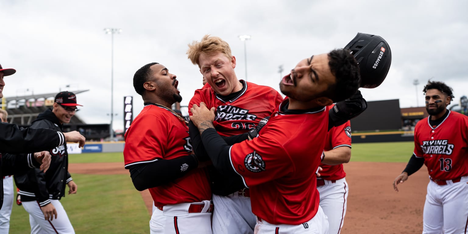 Harber, Squirrels walk off Patriots in extras | MiLB.com