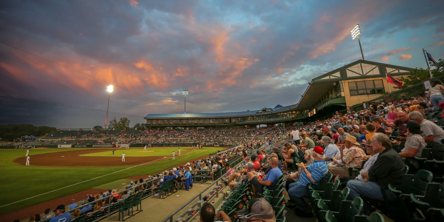 Savannah Bananas returning to Des Moines and Principal Park in 2024.