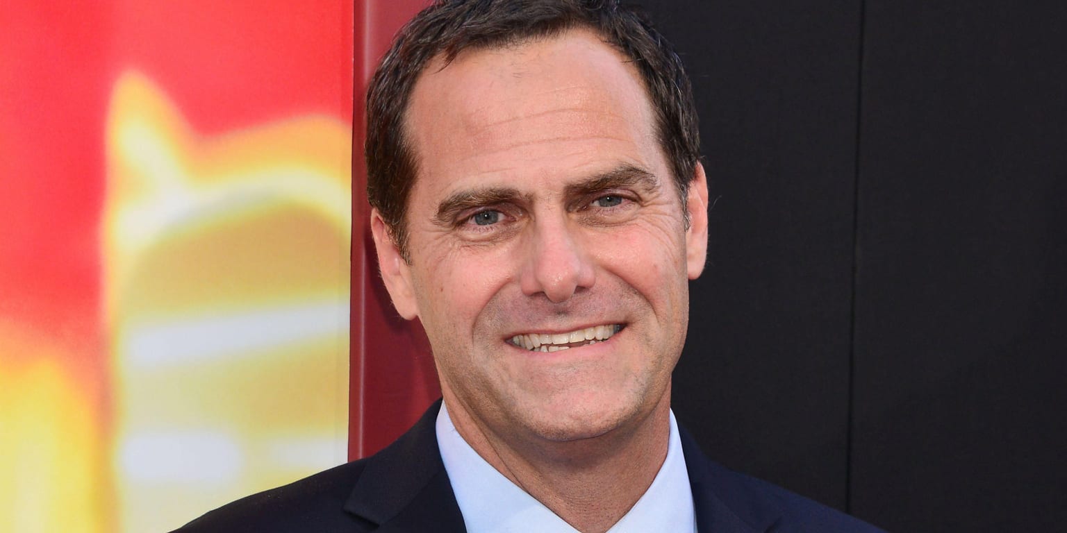 सफलता का रहस्य: एंडी बकले ने उच्च प्रबंधन रात्रि को श्रद्धांजलि शीर्षक दिया