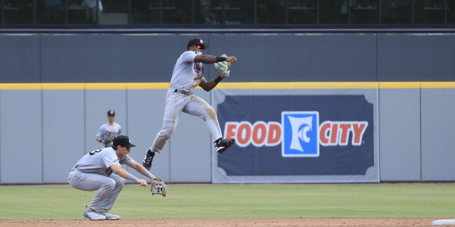 Gil's Perfect Day, Groshans' 30th Bomb Help Columbus Close Series with 6-2 Win Over Chattanooga