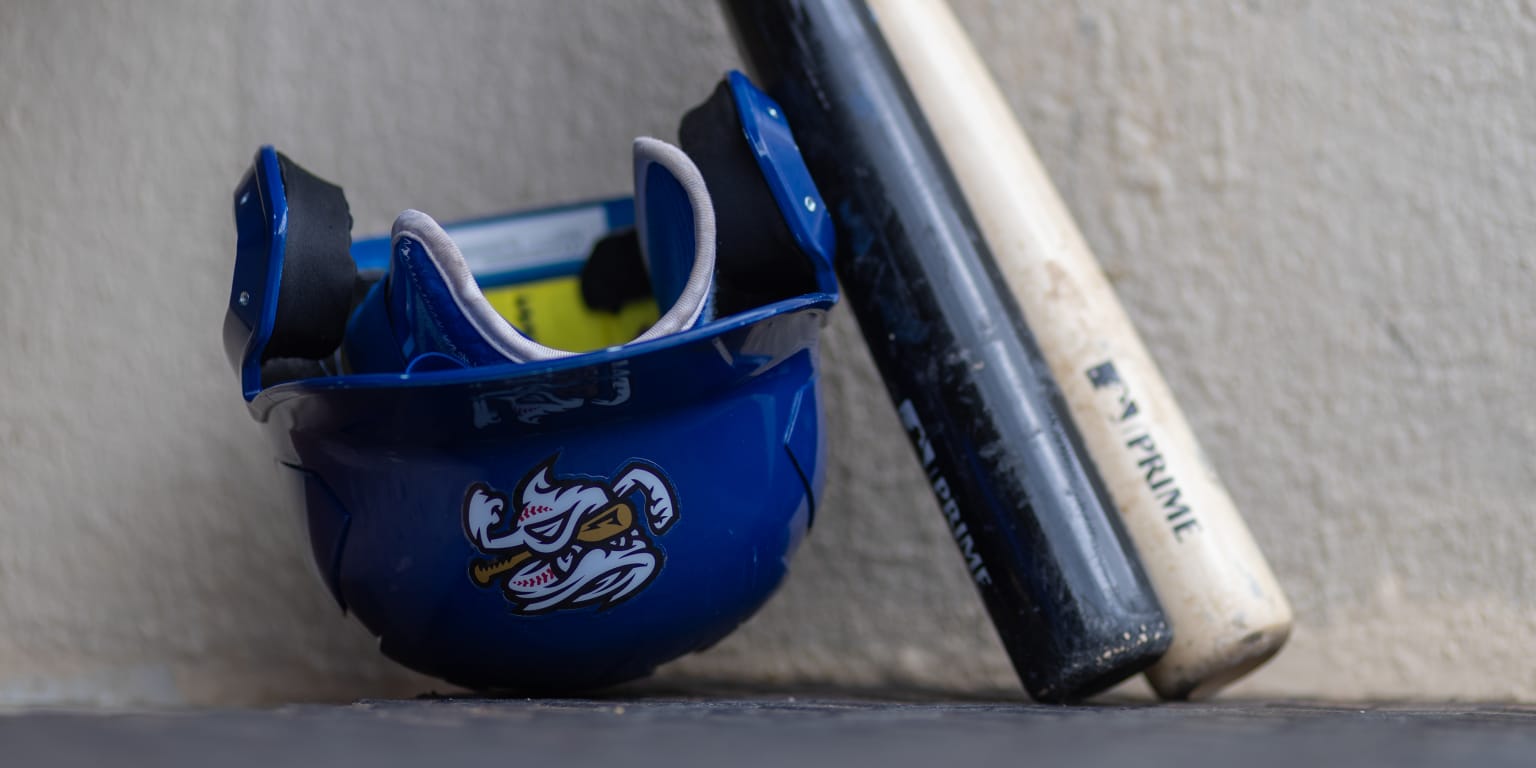 Storm Chasers Drop Series Opener 9-2 After Late Louisville Rally | MiLB.com