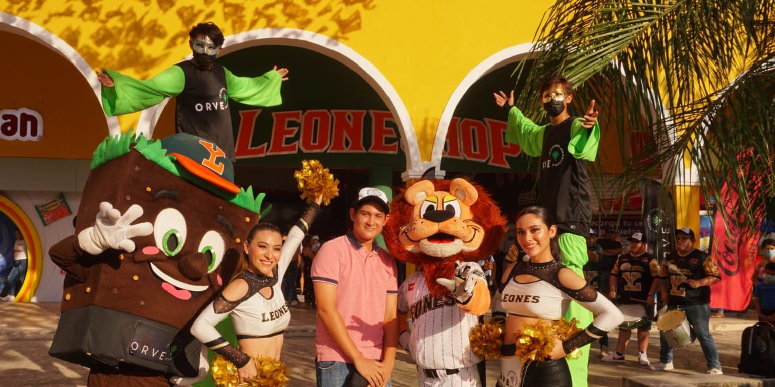 Leones: Los campeones inauguran Leoneshop Xmatkuil 