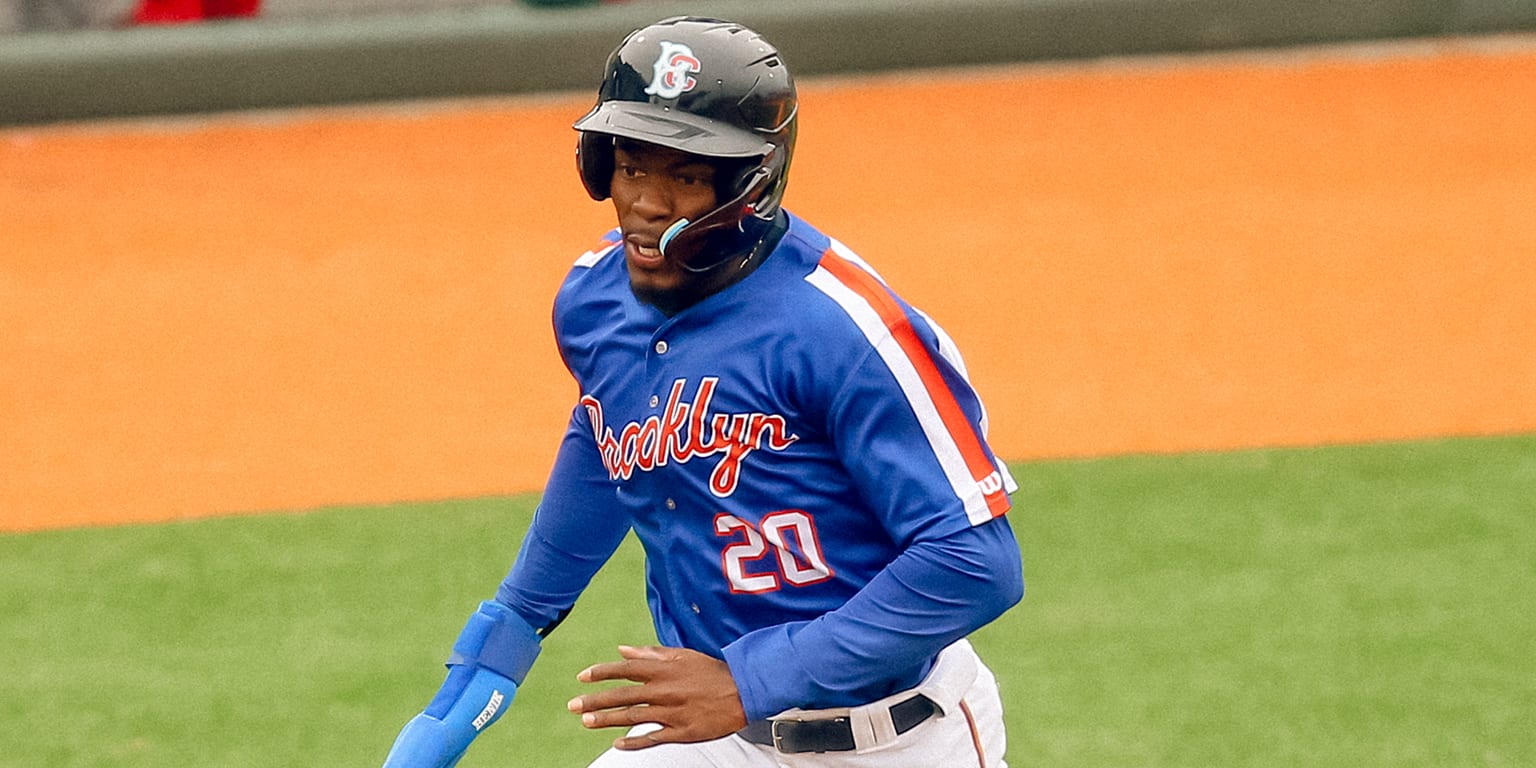 Brooklyn Cyclones Mascot Beats Summer Heat 