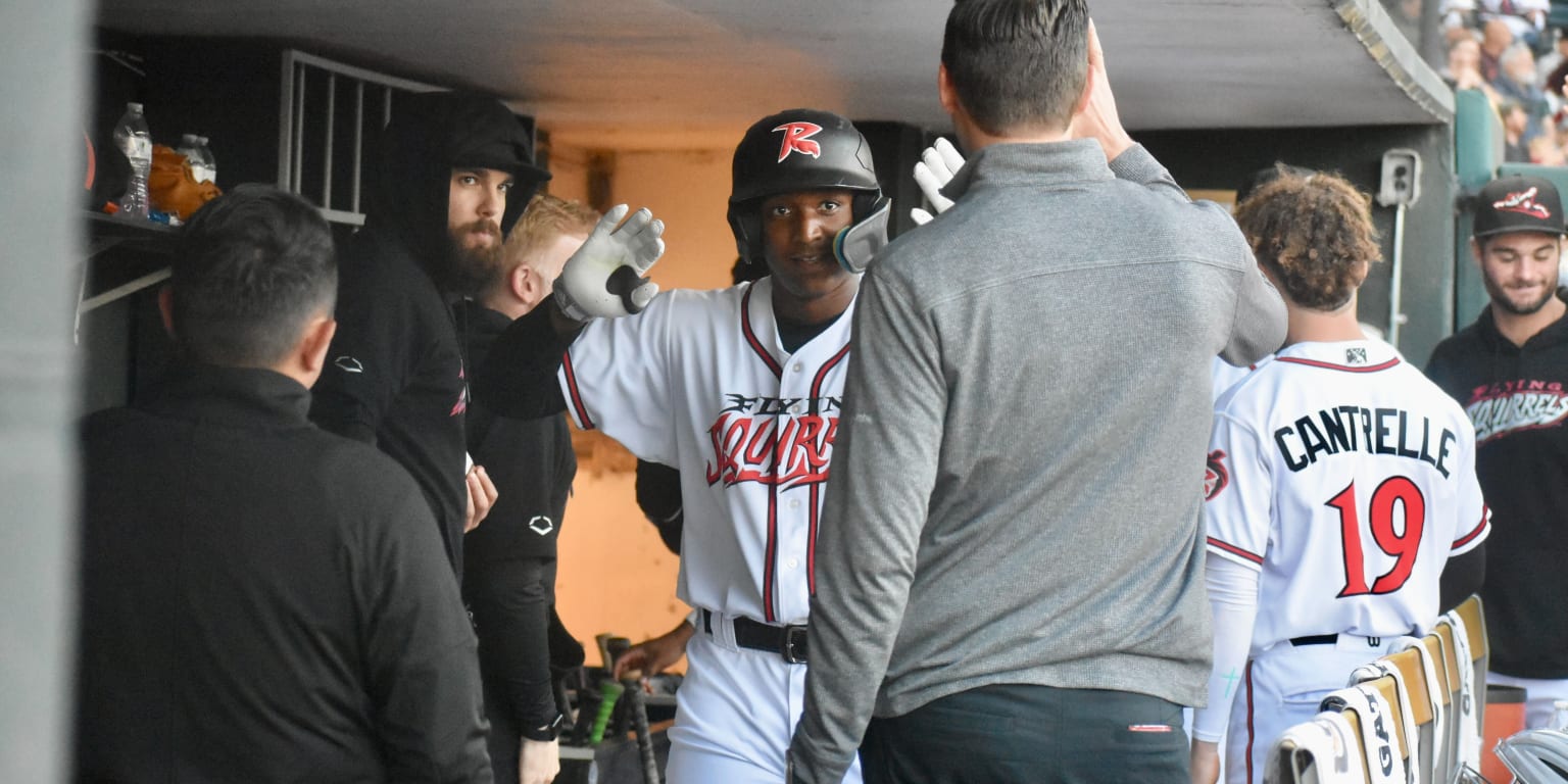 Squirrels bats fizzle late in 6-3 loss to Curve | MiLB.com