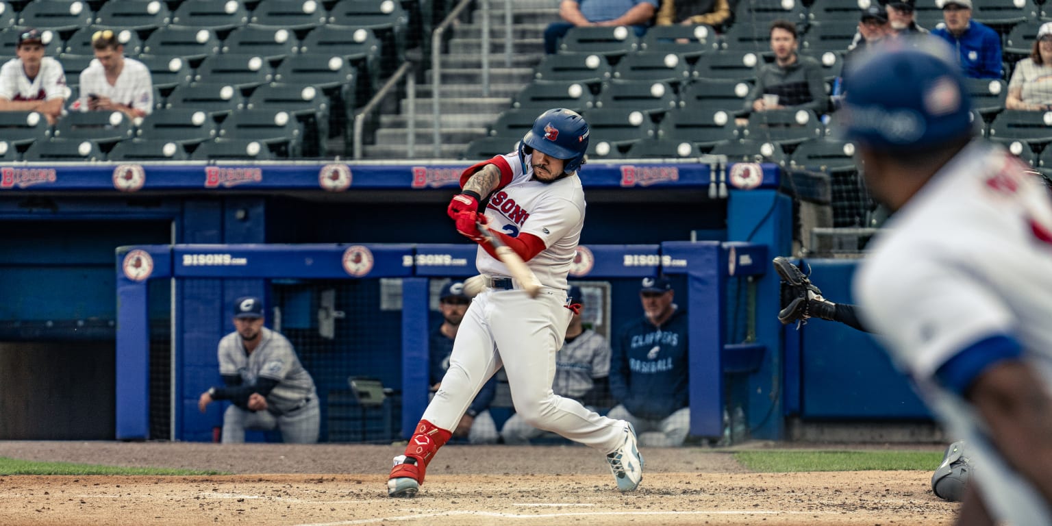 Bisons late rally not enough in loss to Syracuse | MiLB.com
