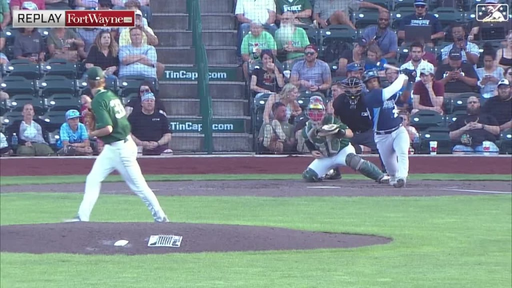 Cubs' prospect flexes muscles with two HRs