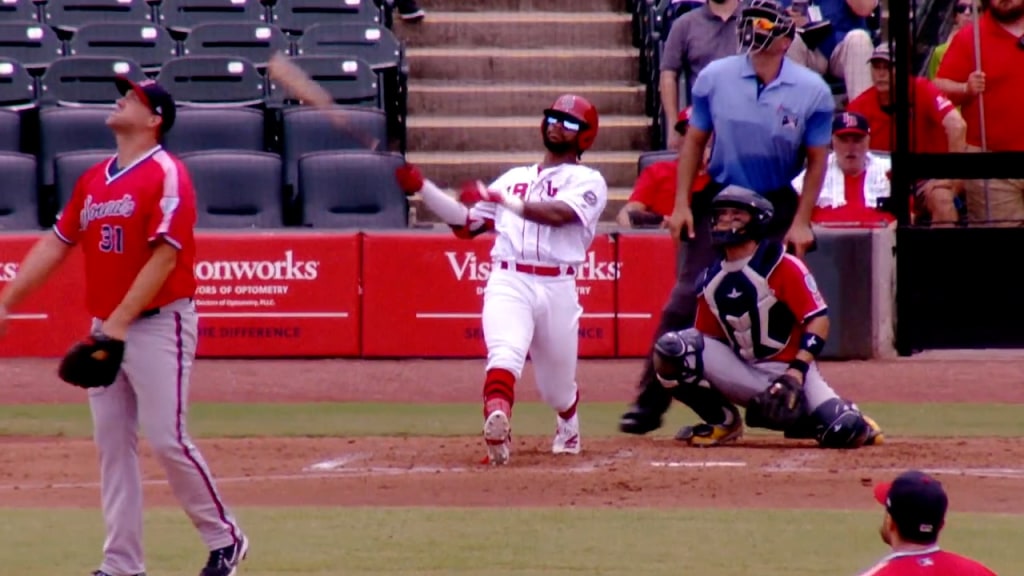 Cincinnati Reds star Joey Votto makes Louisville Bats appearance