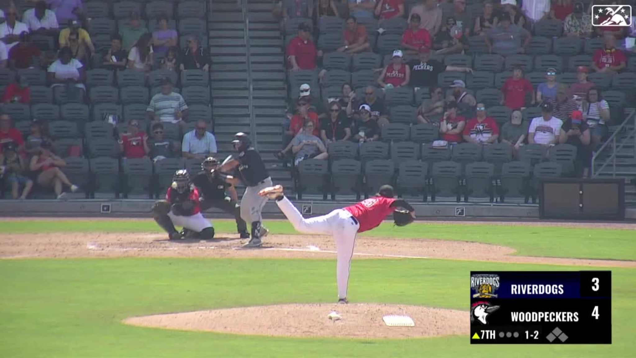 Jose Altuve collects infield hit, 05/18/2023