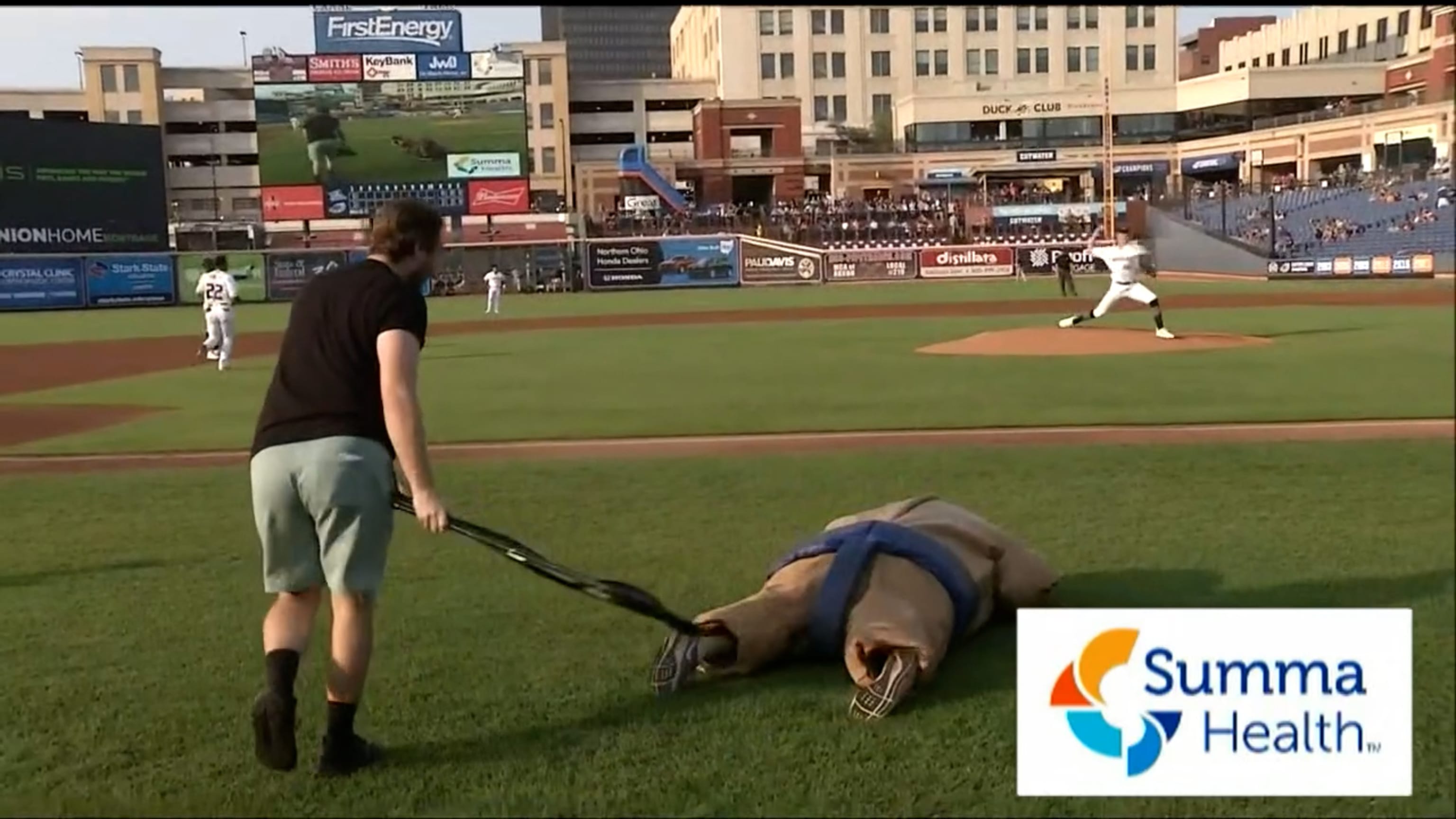 SOMO athletes participate in Kansas City Royals baseball clinic