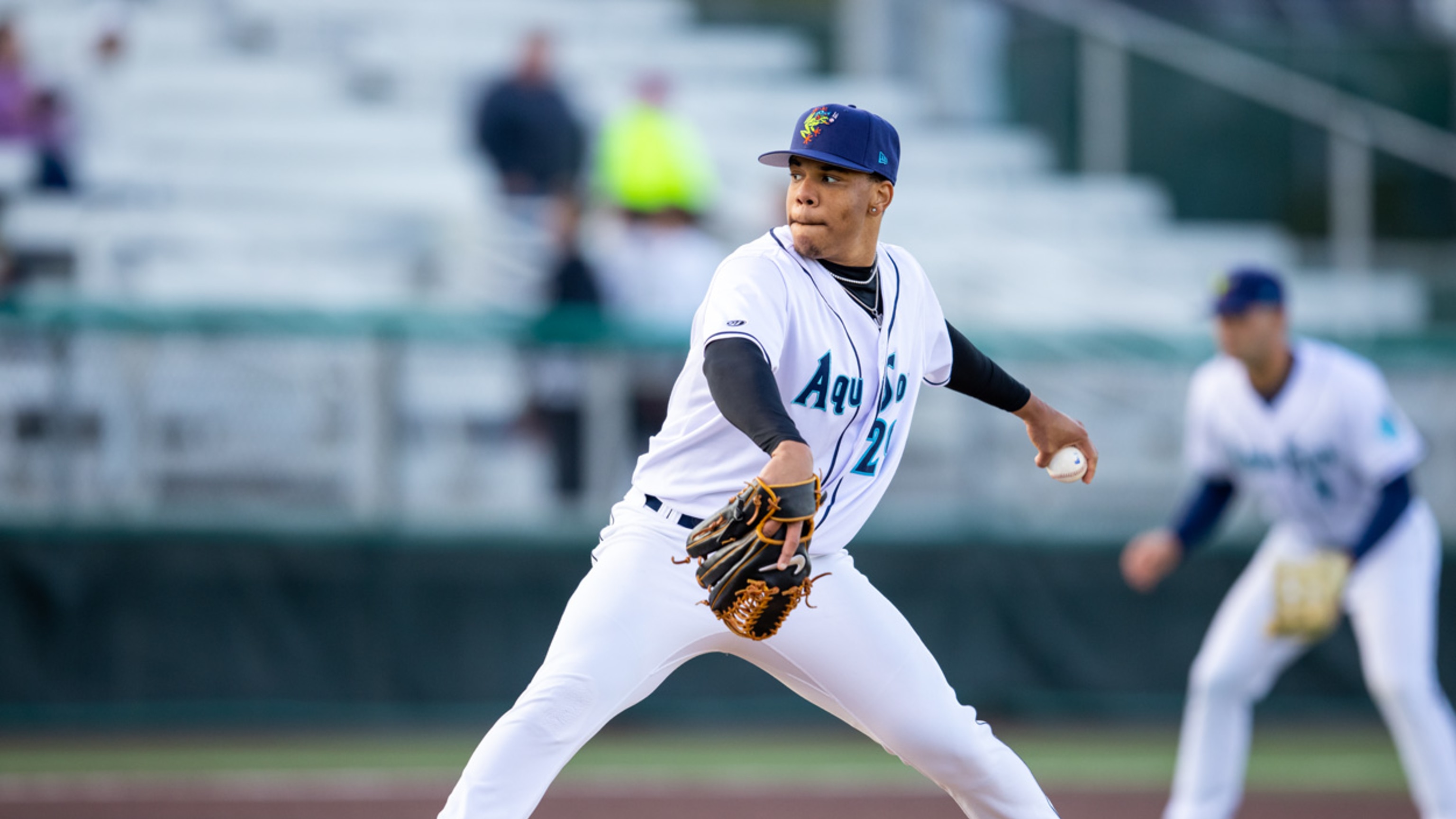 Mariners switch-pitcher Jurrangelo Cijntje strikes out four in second pro  start | Travelers