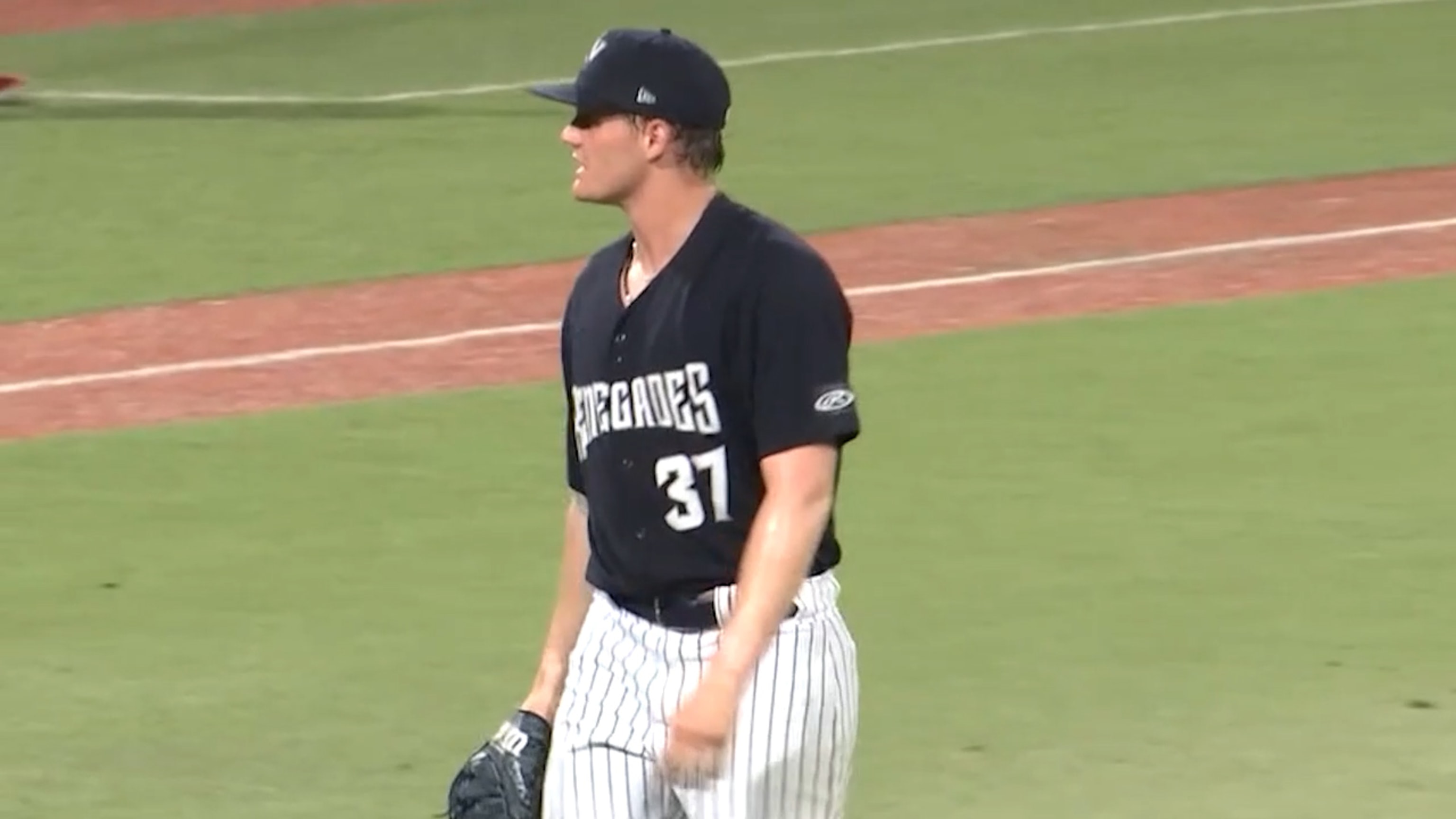 Jordan Davis Braves jersey tribute at UGA championship ceremony