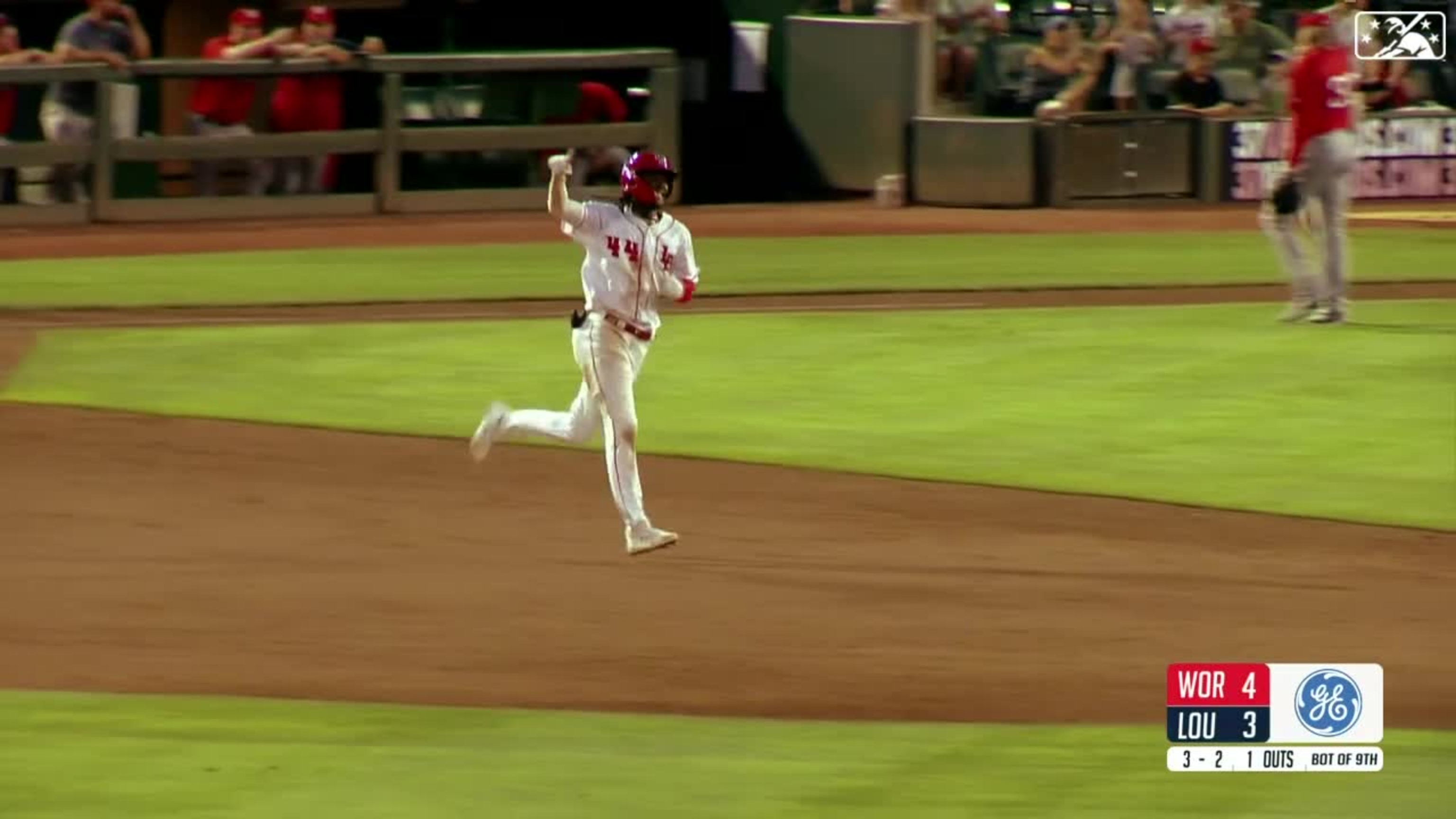 WATCH: Elly De La Cruz's first hit in MLB is the Reds' hardest-hit ball all  season