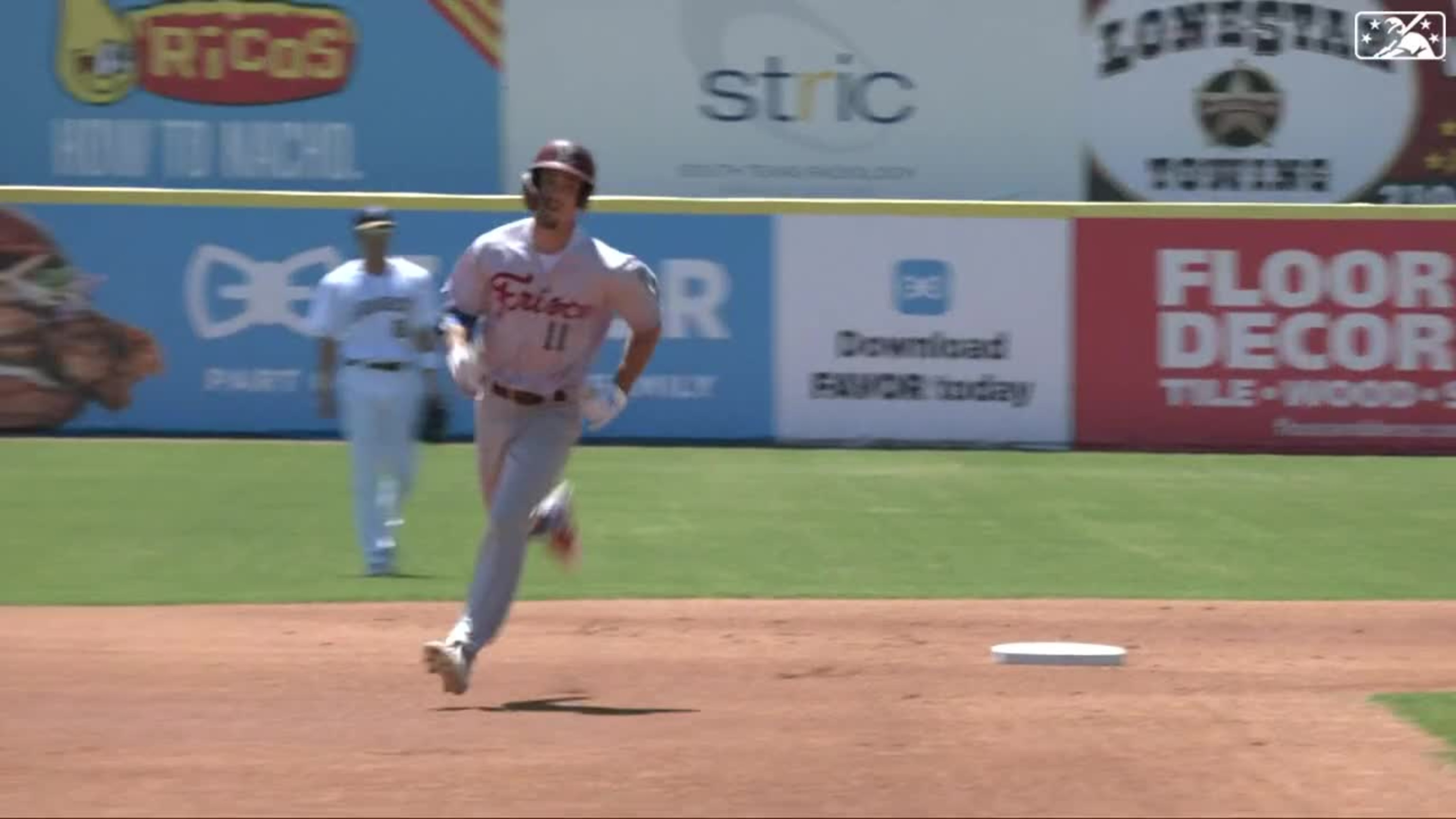 Evan Carter crushes solo home run, 04/16/2023