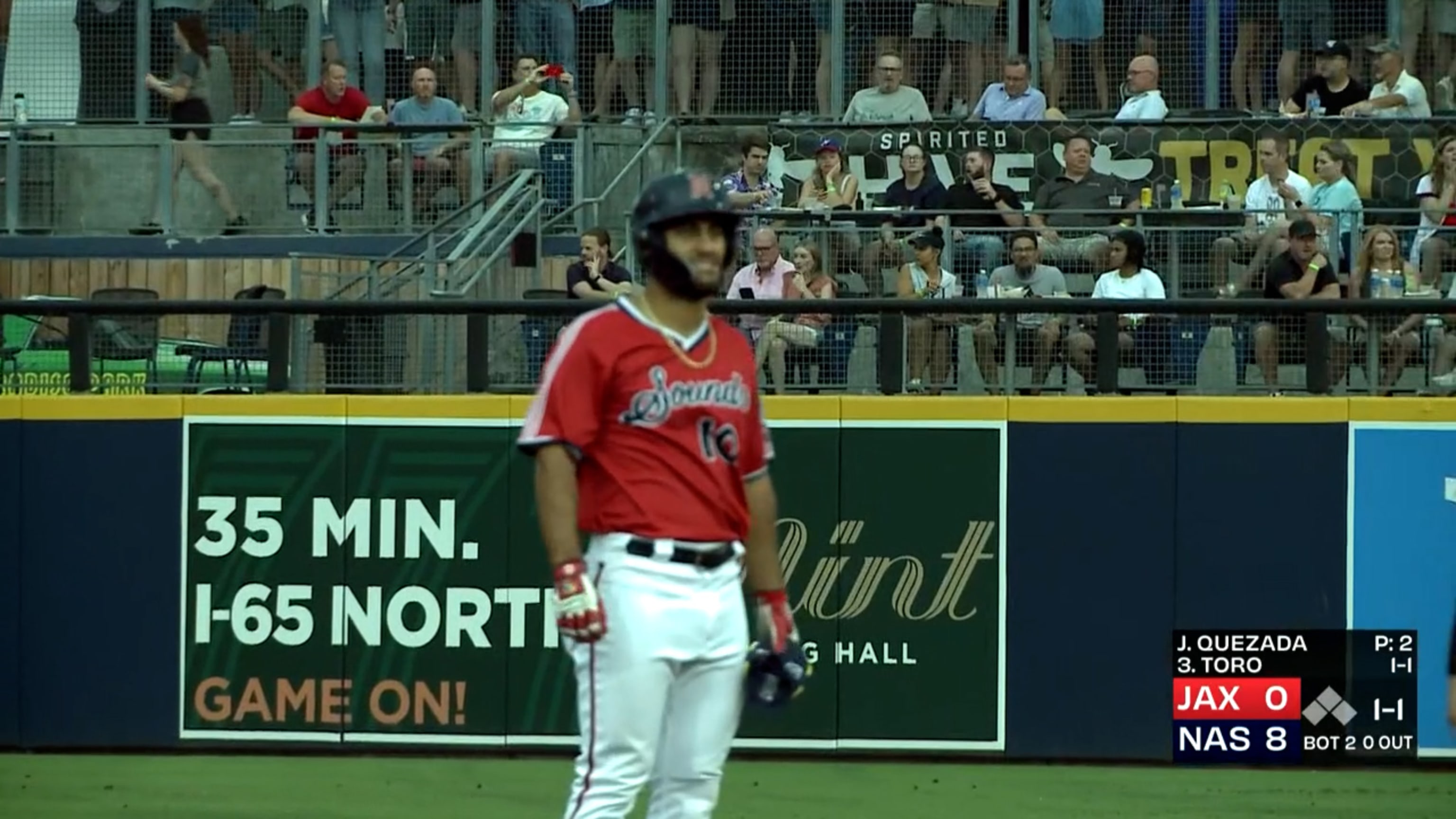 Braves mascot runs onto field, tackled during Diamondbacks game